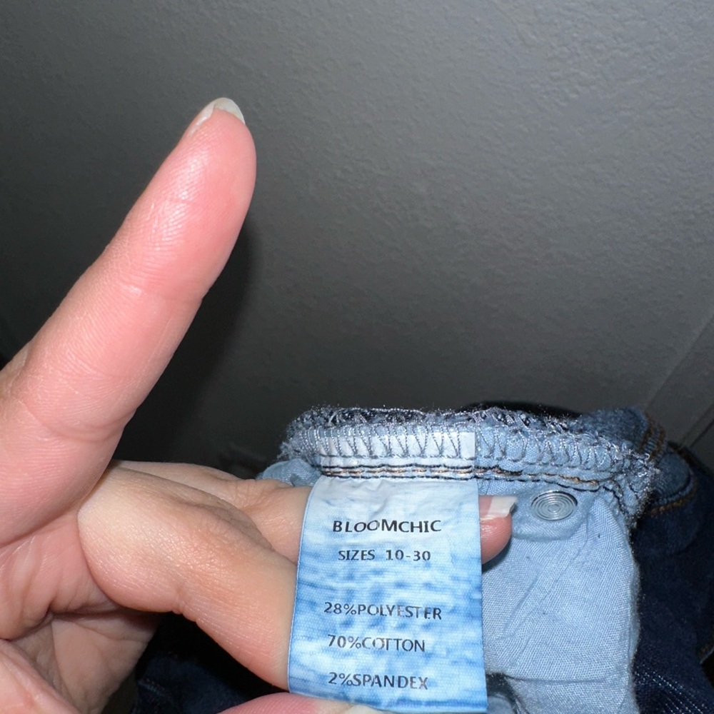 BLOOMCHIC Cropped Denim Jeans US 16 - Picture 5 of 5